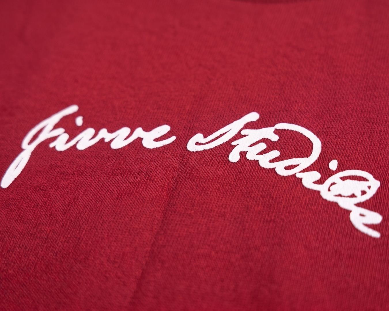 SIGNATURE RED TEE