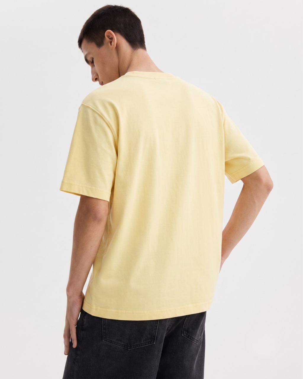 DELUSIONAL TEE